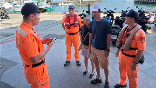 美籍夫婦小琉球摸綠蠵龜遭逮　最高罰50萬