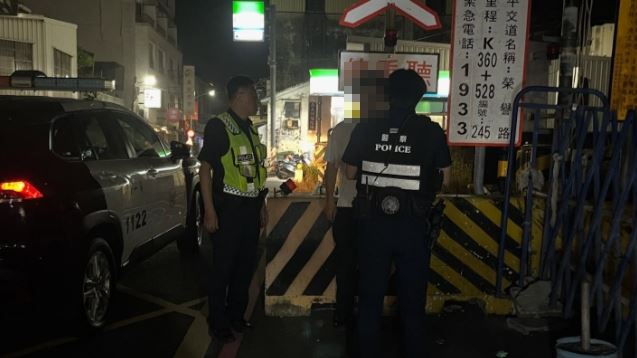 警方將宮男依法函請交通部鐵道局裁處。(圖/翻攝自Threads @o.time777)