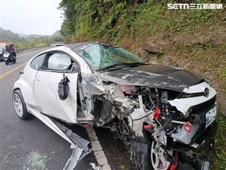 北宜公路車禍！汽車自撞山壁「車頭全爛」