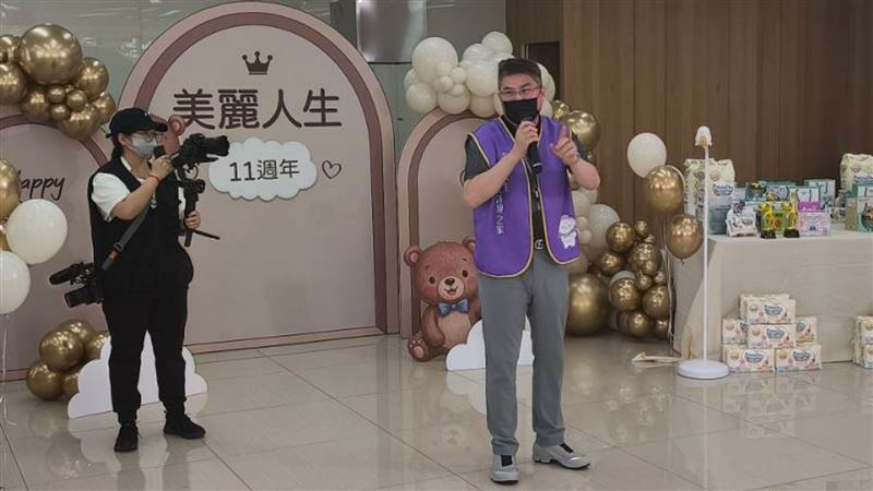 美麗人生總經理蔡維郡妙語如珠,讓現場氣氛相當輕鬆活躍。(圖/翻攝畫面)