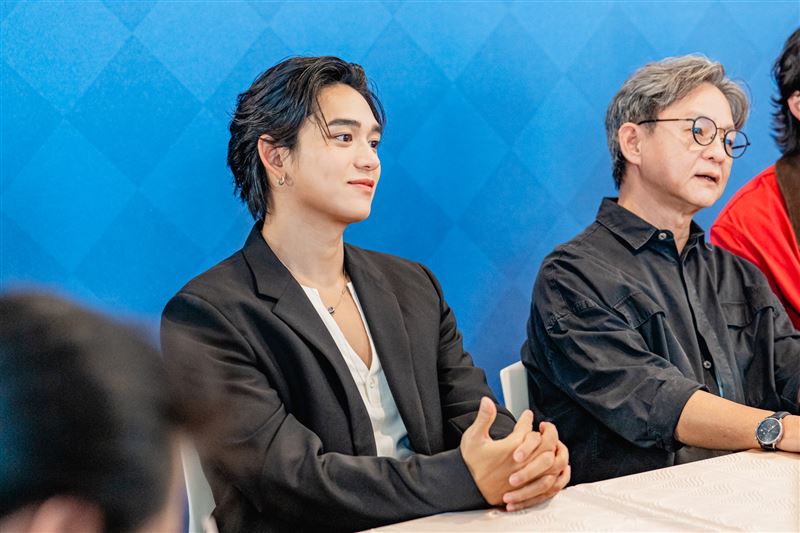 《時候》（左起）演員黃旭熙（Lucas）、導演曹瑞原。（圖／高雄電影節提供）