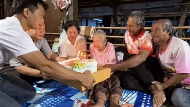 泰阿嬤慶130歲生日　70歲才生老么真相曝