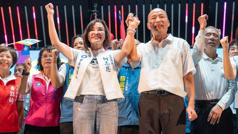韓柯合體攻小港！近五千人擠爆鳳儀宮