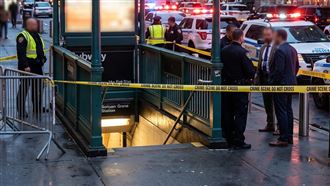 曼哈頓地鐵站爆槍擊案…1男胸口中彈身亡