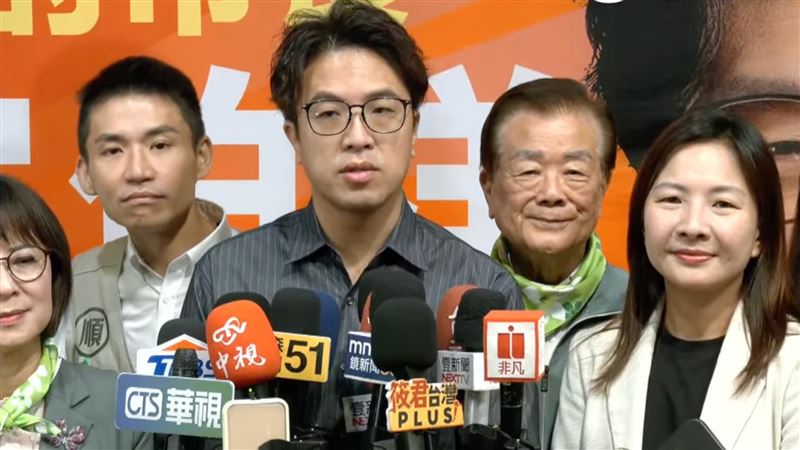 蔡康永刪文關帳號　沈伯洋：別去打擾他