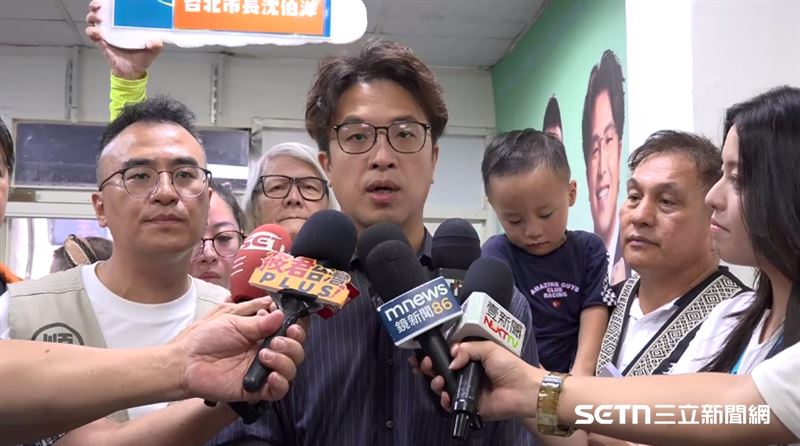 蔣萬安要黃仁勳搭機捷　沈伯洋驚訝回1句