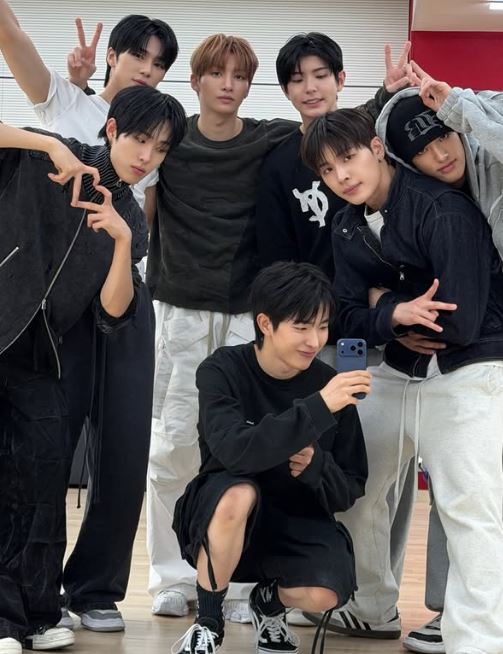 由JYP娛樂與日本索尼音樂打造的新生代男團NEXZ，17日在首爾展開巡演。（圖／翻攝自IG @real_nexz）