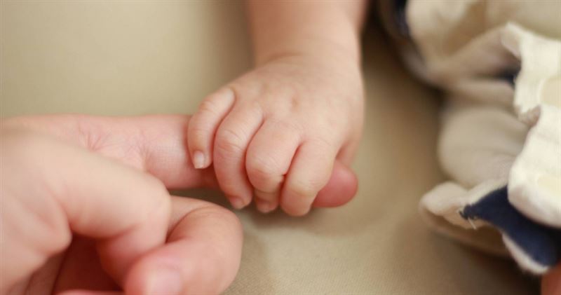 一名人妻訴苦道，老公曾說出「媽媽只有一個，老婆再娶就有了」，讓她至今無法原諒。（示意圖／photoAC）