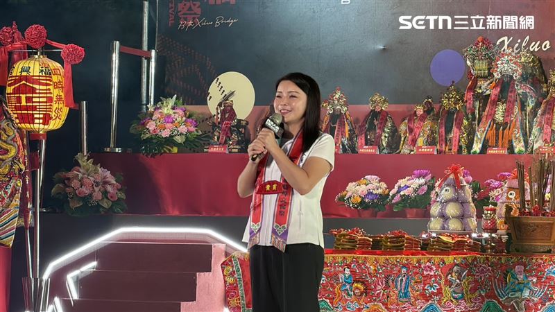 「西螺大橋藝陣文化祭」連續兩天在西螺大橋下高灘地熱鬧登場,雲林縣長候選人、立委張嘉郡表示,西螺擁有深厚的歷史底蘊與地方特色,未來應進一步串聯文化、觀光與產業,轉化為地方發展的動力。(圖/翻攝畫面)
