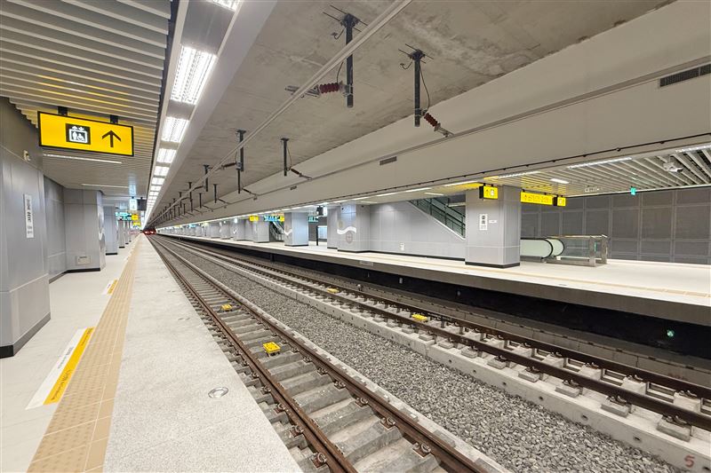 新台南車站2026年10月17日正式通車，台南東區的城市軸線將逐步東移，站區生活圈由「題材」轉為「實質機能」，成為未來房市表現的關鍵。（圖／翻攝畫面）