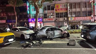中壢恐怖車禍！37歲男連撞8車還動手襲警