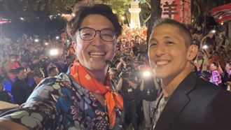沈伯洋曬和吳怡農自拍！一舉動超暖網讚爆