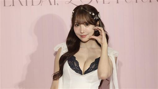 三上悠亞上衣滑落險被看光　她發聲揭真相