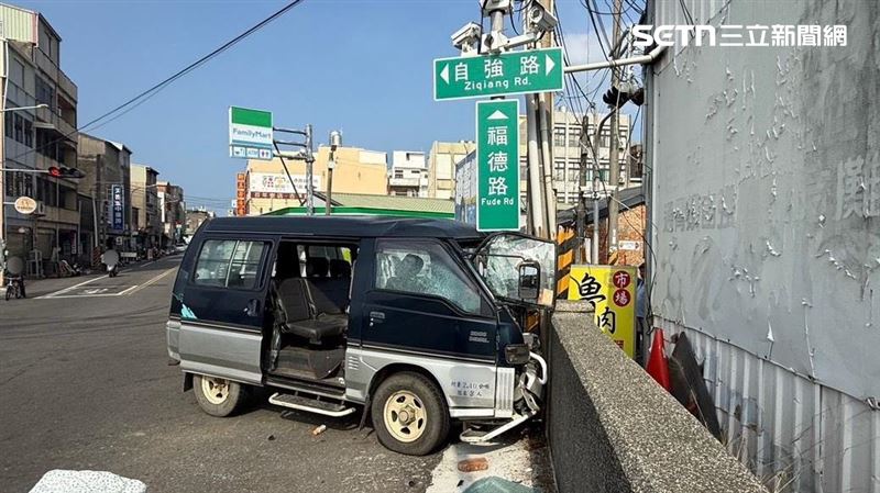 新／苗栗廂型車撞號誌桿！夫妻1死1命危