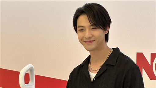 馬桶爆3次！連晨翔「清出保險套」超崩潰