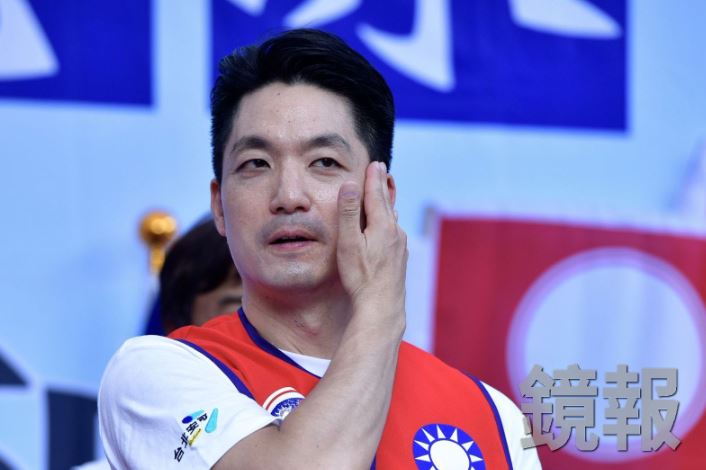 積極爭取連任的台北市長蔣萬安,今終於完成資深媒體人趙少康《少康戰情室》的專訪。(圖/鏡報李智為攝)