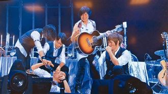 五月天石頭痛到快不能站　昔演出罕五缺一