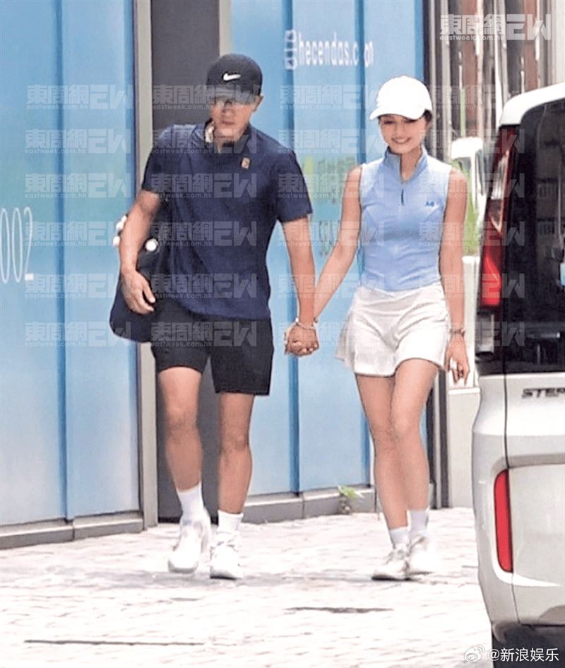 劉愷威與32歲香港模特兒黎紀君(Christy)近日被港媒拍到一起打匹克球、十指緊扣約會。(圖/翻攝自微博)