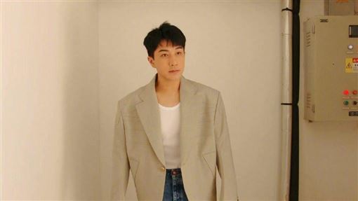楊冪前夫認愛小20歲嫩模　她露點黑料遭挖