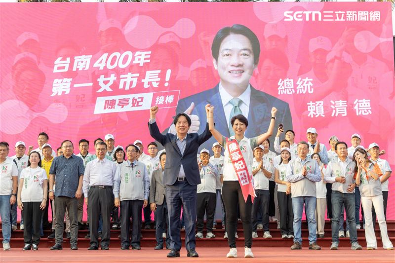 陳亭妃看到台南學生喊出「沈伯洋」，在下方留言回應。（圖／陳亭妃競辦提供）