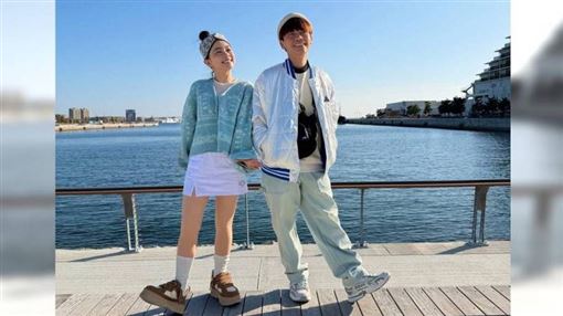 二伯惹議後人氣依舊　余函彌疑抄襲秒刪文
