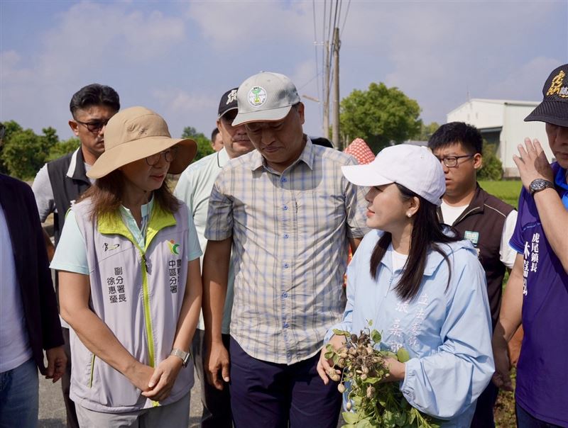 八月豪雨致雲林落花生延遲性災損,張嘉郡爭取全縣災損補助,張嘉郡今赴虎尾、土庫、北港勘災,籲救助從速、從寬、從簡