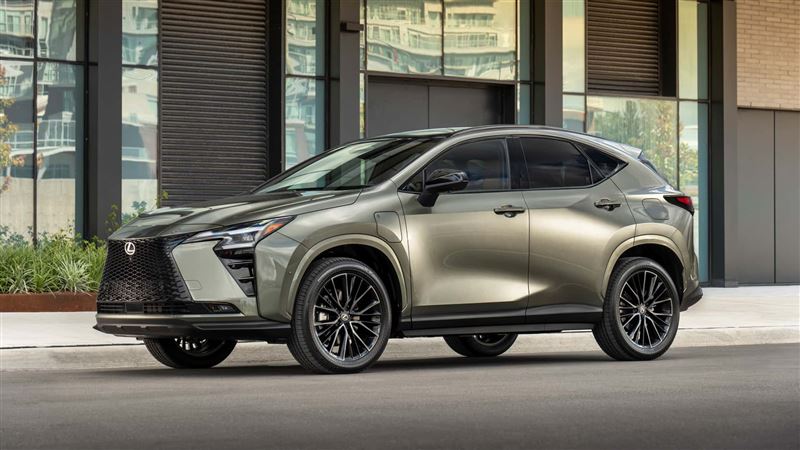 27年式Lexus NX　14吋大螢幕直接列標配