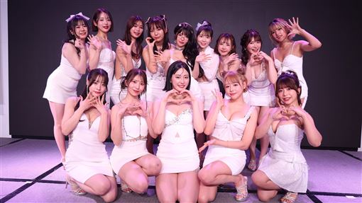 年底最後感謝祭！美谷朱音領軍15女神逗陣