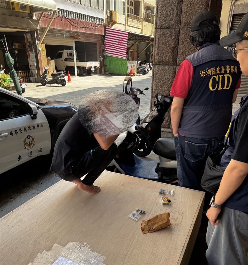 警方循線逮捕另一名涉案嫌犯。（圖／翻攝畫面）