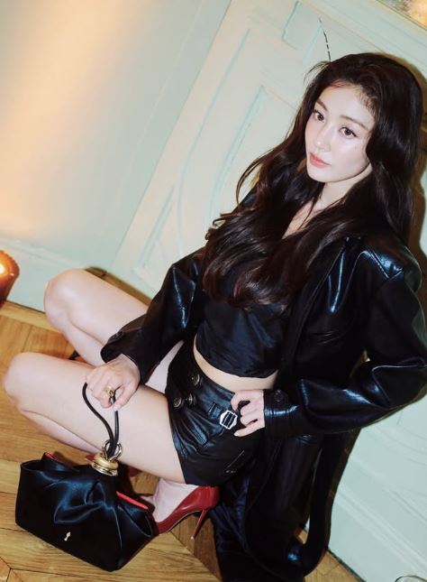 TWICE隊長志效今（21）日透過社群發文，宣布結束與JYP娛樂長達21年的合作並創立新公司。（圖／翻攝自IG @_zyozyo）