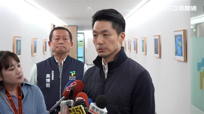 吳欣岱醫師表示，蔣萬安如果真的有專心在本職的話，民調不該這麼難看才對。（圖／記者陳思妤攝影）