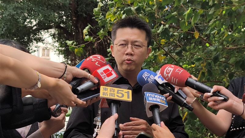黃逸豪習近平傳片段再瘋傳　連中網都跪了