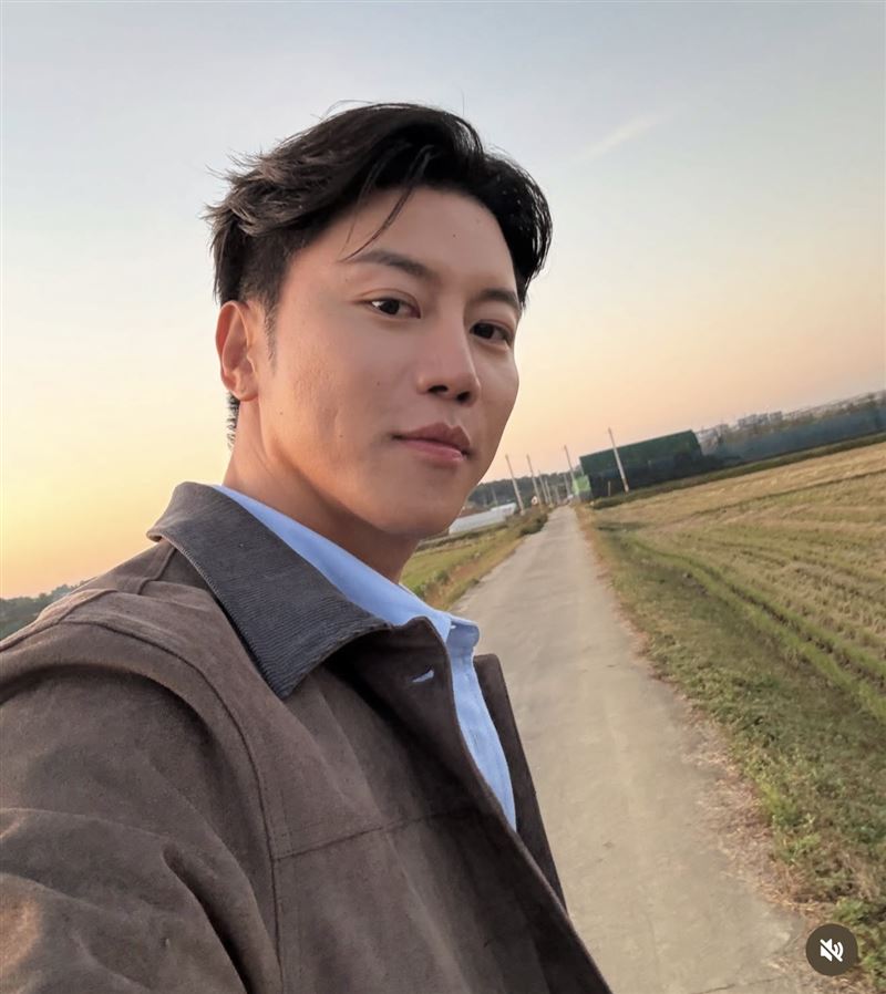 陰問錫傳出婚訊。(圖/翻攝自IG)