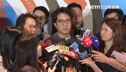 沈伯洋回應提問。（圖／翻攝畫面）