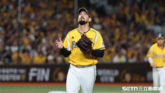 鄭浩均4.2局失4分退場　勝騎士中繼登板！
