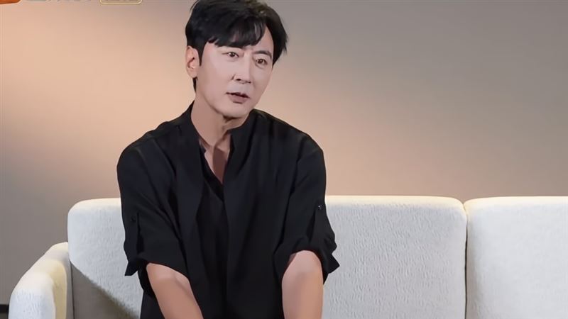男星帶新歡上節目正式認愛　前妻發聲了