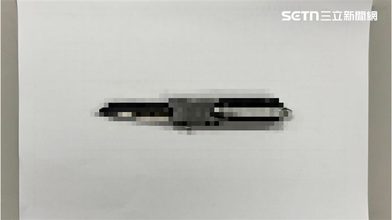 北市吳姓老闆登門協調工程款糾紛，楊姓包商找來12人助陣，其中2人帶刀被逮。（圖／翻攝畫面）