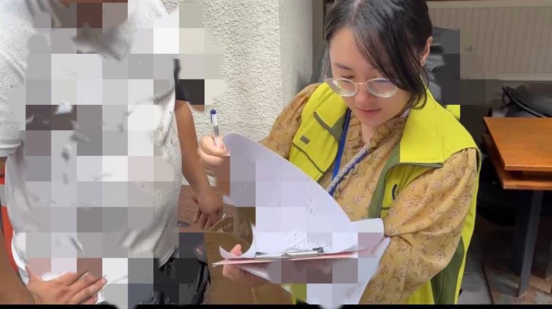 女車主欠罰鍰237筆不繳　車停路邊秒查封