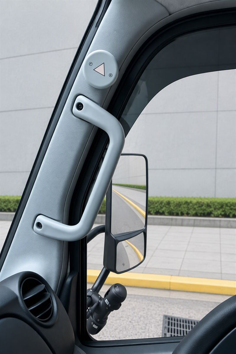 FUSO強化商用車安全布局!6.5 噸以上 Canter、Fighter搶先導入BSIS。(圖/FUSO提供)
