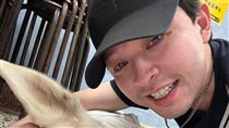 李子森愛犬SEVEN逝世！深夜淚崩發文送別