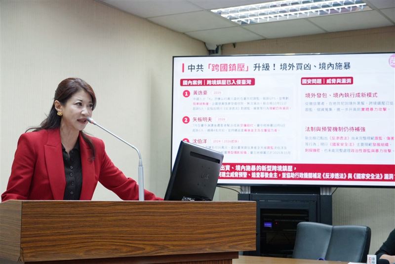 林楚茵質疑,傅崐萁一方面要求政府嚴辦,另一方面卻阻擋國安修法,沒有完善的法律依據,要執法機關如何有效打擊跨國鎮壓?(圖/林楚茵辦公室提供)