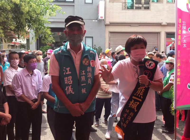 江熊一楓涉詐領助理費遭判刑4年6月，羈押至今超過10個月，彰化地院今裁定延押2個月，丈夫江昭儀不服裁定，將提抗告。(圖／翻攝自臉書)
