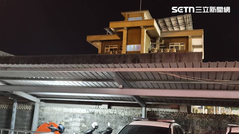 高空煙火炸毀派出所車棚！廟方致歉、賠償