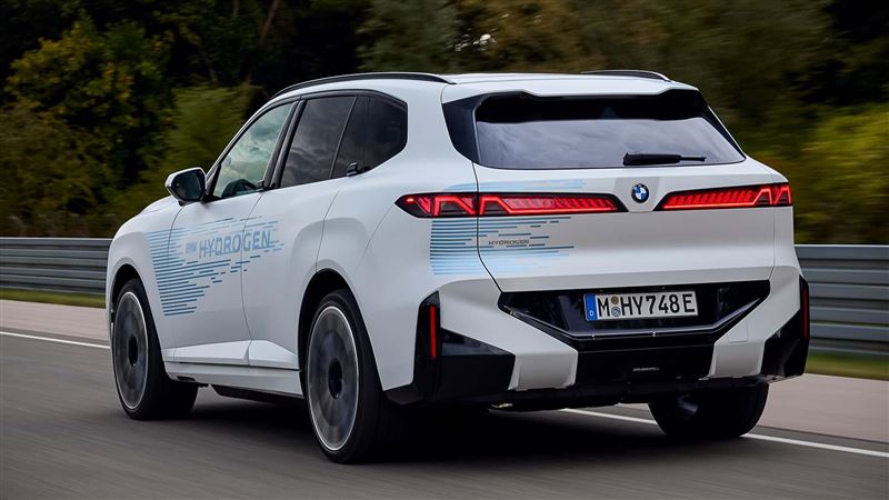 BMW iX5 Hydrogen氫燃料電動車預計2028年正式上市。(圖/翻攝BMW網站)