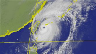 老闆賭贏颱風假！霸氣加碼：19縣市都請