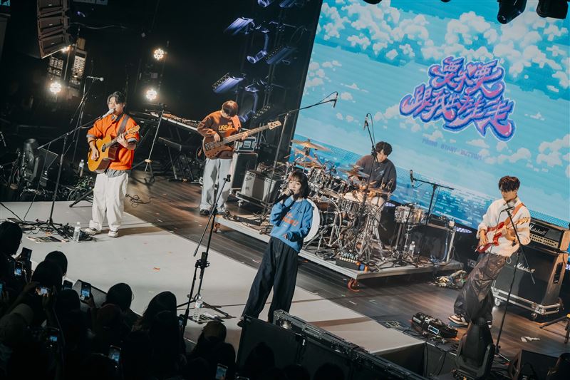 That's My Shhh率先「鍍金」勇奪金音17最佳現場演出獎!曾與BTS隊長RM合作音樂人元震Wonjin與日本樂團Tempalay空降10/31金音創作獎齊掀跨國音樂交流。 (圖/金音創作獎提供)