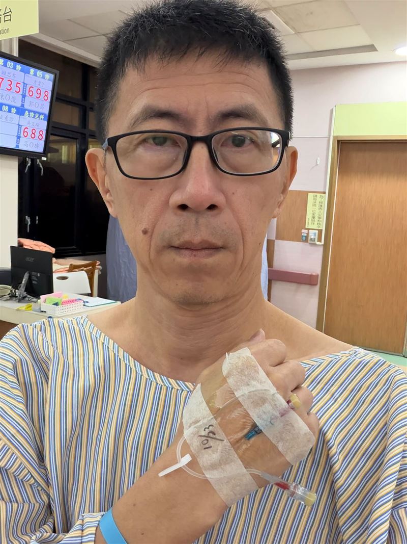 李驥入院開刀。(圖/翻攝自李驥臉書)