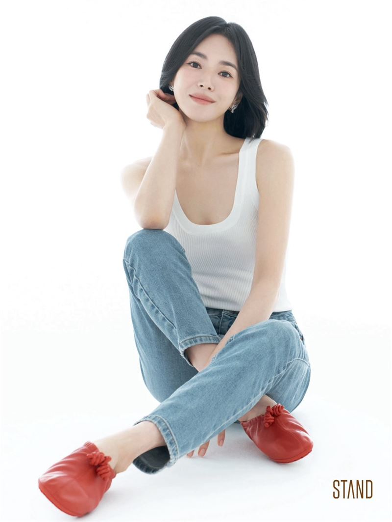 宋慧喬今日宣布與新經紀公司STAND簽訂專屬合約。(圖/翻攝自IG@stand_official)