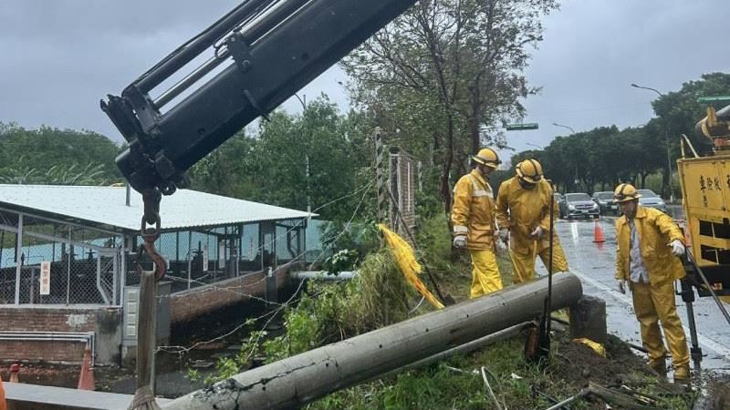 全台超過10萬戶停電！台電加速派員搶修