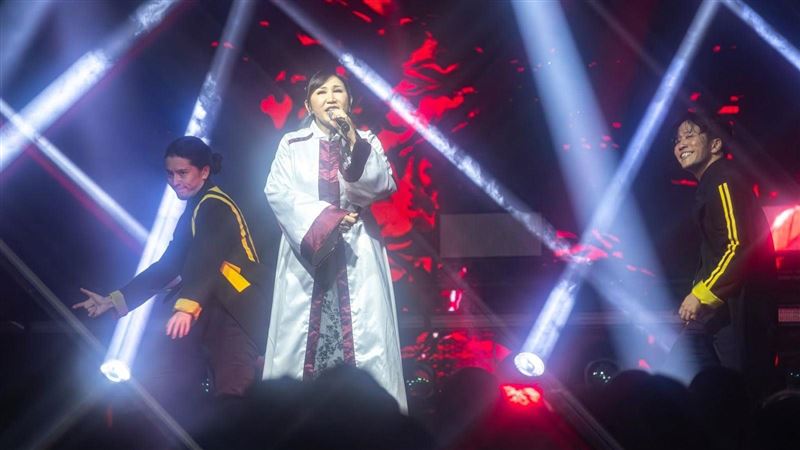 高橋洋子平安抵台迎戰颱風　明晚照常開唱